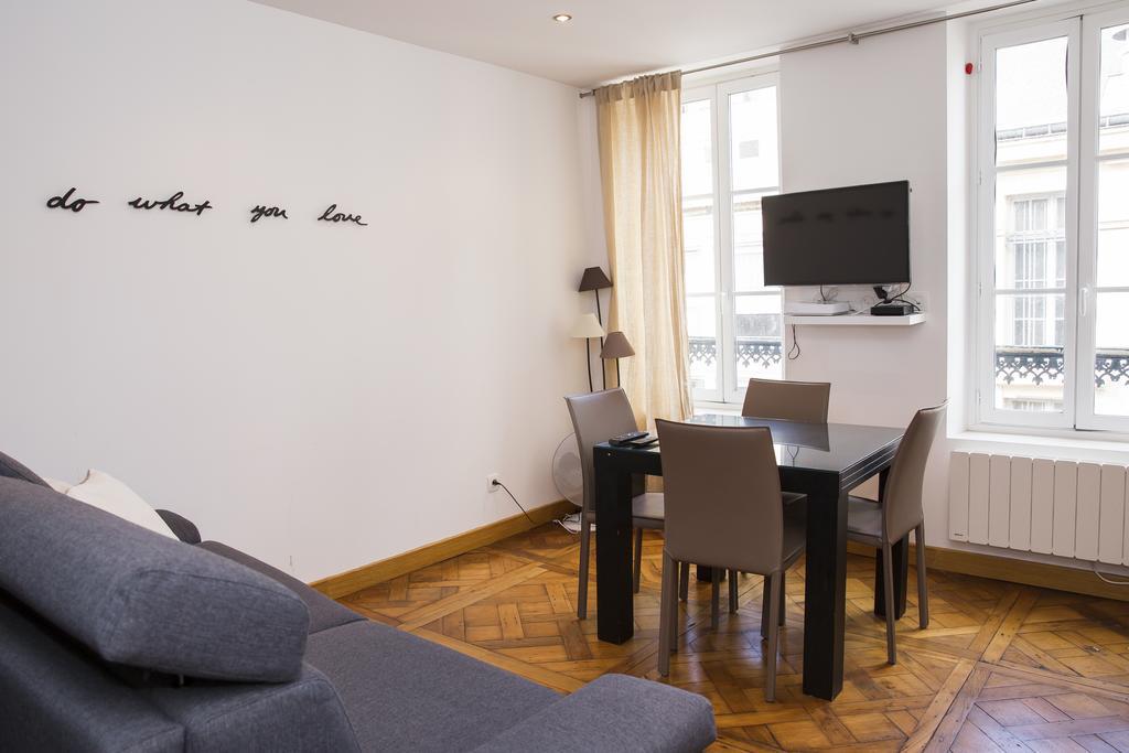 Apartament Apart By Jo Saint-Germain-en-Laye Zewnętrze zdjęcie